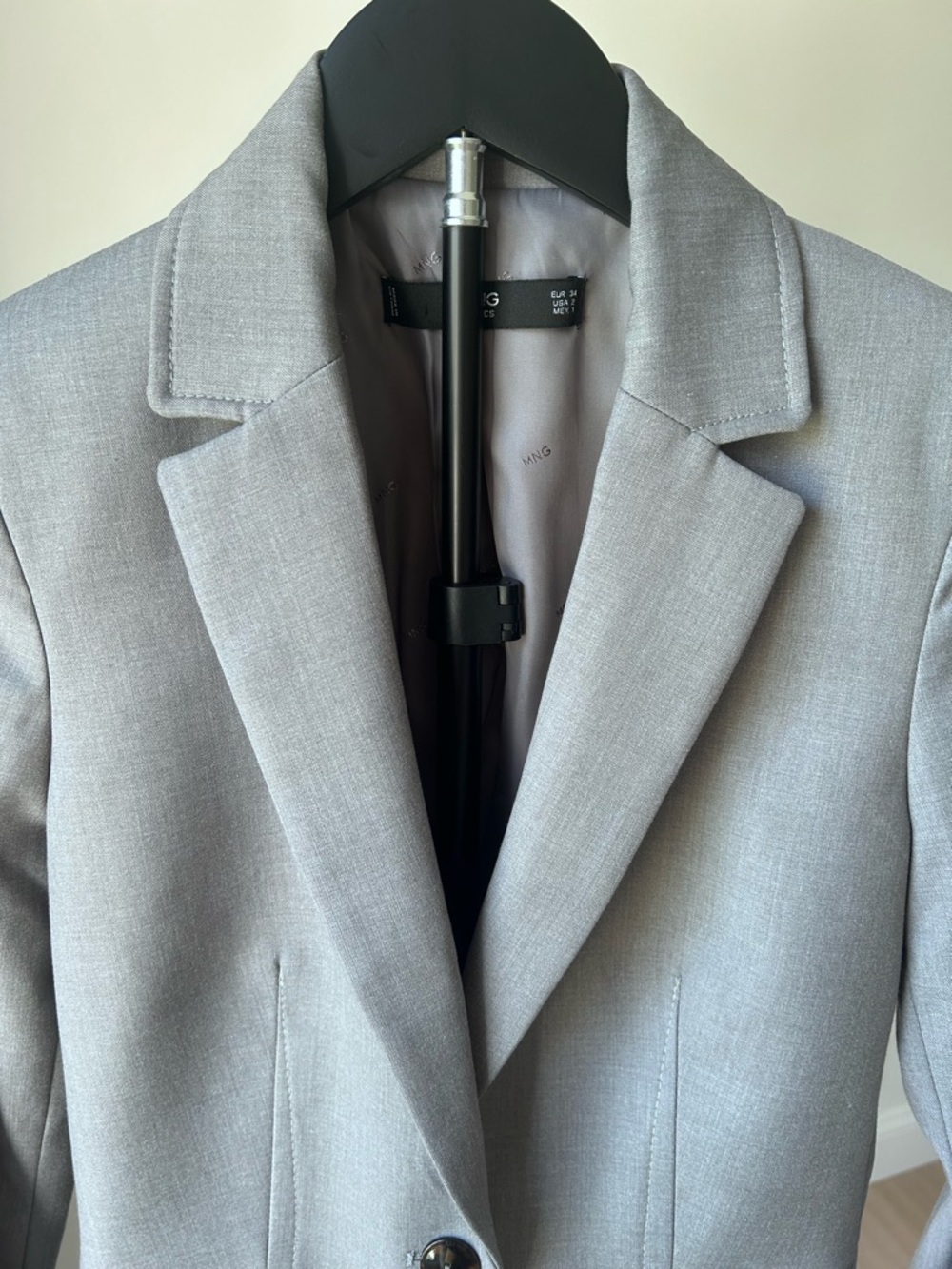 MANGO Light Gray Single-Button Tailored Blazer - Picture 3 of 7